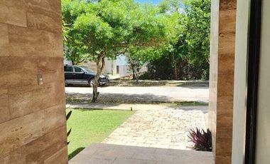 Casa en renta en Privada Kutz, Yucatán Country Club
