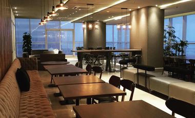 TORRE EXERTIA, Oficina en RENTA de 654 m2 en el piso 21, vista al mar y a la ciudad