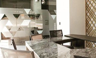 TORRE EXERTIA, Oficina en RENTA de 654 m2 en el piso 21, vista al mar y a la ciudad