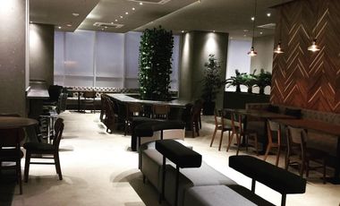 TORRE EXERTIA, Oficina en RENTA de 654 m2 en el piso 21, vista al mar y a la ciudad