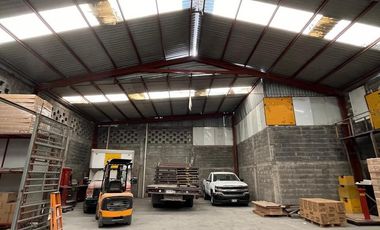Magnífica Bodega comercial/Industrial  en  Colonia Céntrika-Violeta, Monterrey, N. L.