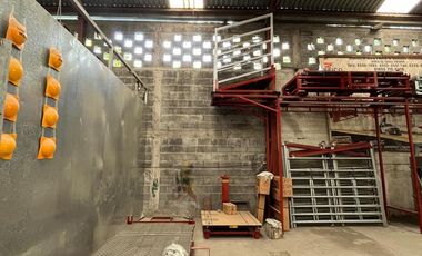 Magnífica Bodega comercial/Industrial  en  Colonia Céntrika-Violeta, Monterrey, N. L.