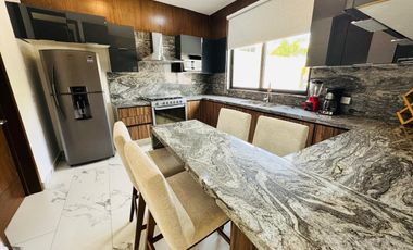 Casa en venta en PUNTA DEL ESTE con recamara en planta baja