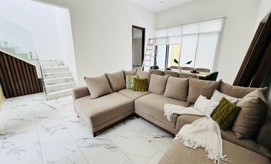 Casa en venta en PUNTA DEL ESTE con recamara en planta baja