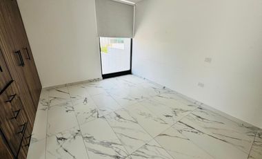 Casa en venta en PUNTA DEL ESTE con recamara en planta baja