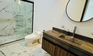 Casa en venta en PUNTA DEL ESTE con recamara en planta baja