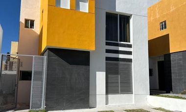 CASA EN RENTA AMUEBLADA, FRACC. BANUS, SAN AGUSTIN TLAXIACA