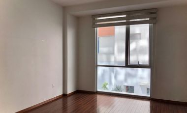 Muy cerca Plaza Sania, 132 M2, 2 recámaras, 2 baños, 2 autos, alberca, gym