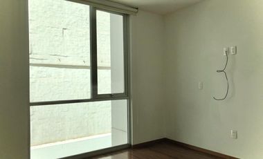 Muy cerca Plaza Sania, 132 M2, 2 recámaras, 2 baños, 2 autos, alberca, gym