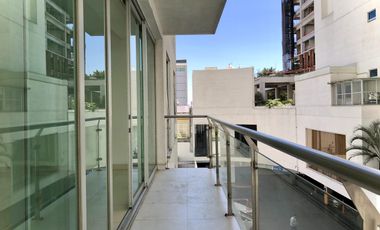 Muy cerca Plaza Sania, 132 M2, 2 recámaras, 2 baños, 2 autos, alberca, gym