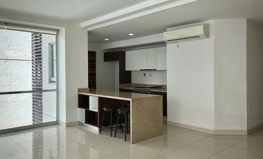 Muy cerca Plaza Sania, 132 M2, 2 recámaras, 2 baños, 2 autos, alberca, gym