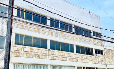 Bodega de 352 m2 con 3 cubiculos en renta, Tacubaya. Periférico y Viaducto