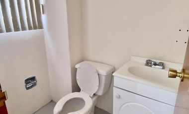 Bodega de 352 m2 con 3 cubiculos en renta, Tacubaya. Periférico y Viaducto