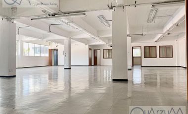 Bodega de 352 m2 con 3 cubiculos en renta, Tacubaya. Periférico y Viaducto