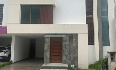 CASA EN RENTA RESIDENCIAL PLATINUM, MUY CERCA DE PLAZA EXPLANADA, PACHUCA, HGO.