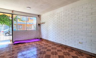 Arriendo de casa de un piso, 3 dormitorios, en Quillota - Villa El Sendero.