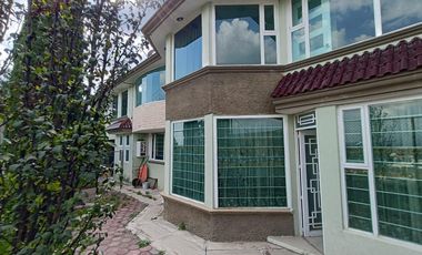 Casa en renta con cuatro habitaciones y jardín en Tizatlan, Tlaxcala.