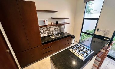 Townhouse de Lujo en Renta, Privada Natuur,Montebello,2hab,2,5baños,rooftop