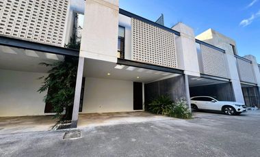 Townhouse de Lujo en Renta, Privada Natuur,Montebello,2hab,2,5baños,rooftop