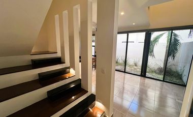 Townhouse de Lujo en Renta, Privada Natuur,Montebello,2hab,2,5baños,rooftop