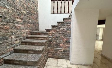 Casa  en renta en Camino Real y Zavaleta