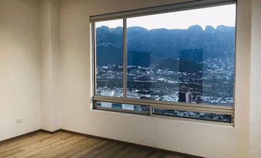 PENTHOUSE EN RENTA TORRES VERONA VALLE ORIENTE $95,000