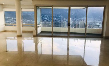 PENTHOUSE EN RENTA TORRES VERONA VALLE ORIENTE $95,000