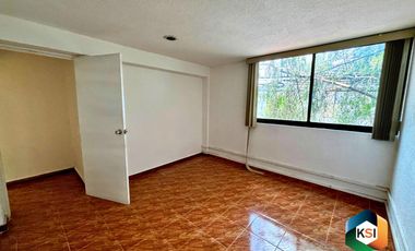 Casa u oficina para remodelar en Jardines de Santa Mónica