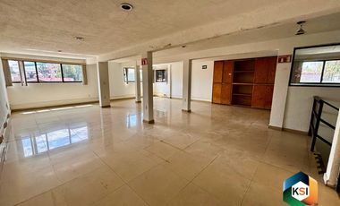 Casa u oficina para remodelar en Jardines de Santa Mónica