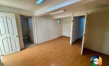 Casa u oficina para remodelar en Jardines de Santa Mónica