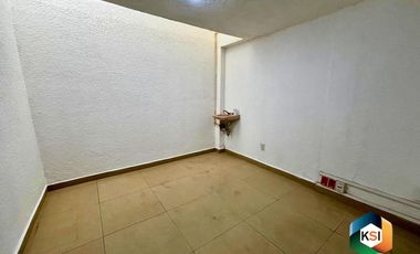 Casa u oficina para remodelar en Jardines de Santa Mónica