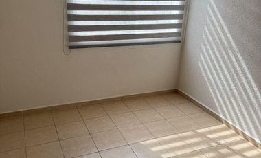 Hacienda Viñedos en privada frente a area verde