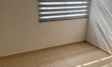 Hacienda Viñedos en privada frente a area verde