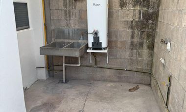 Hacienda Viñedos en privada frente a area verde