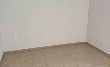 Hacienda Viñedos en privada frente a area verde