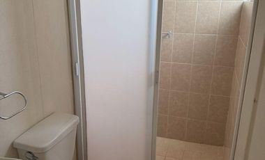 Hacienda Viñedos en privada frente a area verde