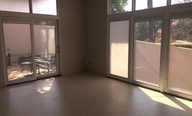 CASA EN RENTA EN LOMAS DE BEZARES