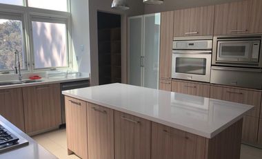 CASA EN RENTA EN LOMAS DE BEZARES