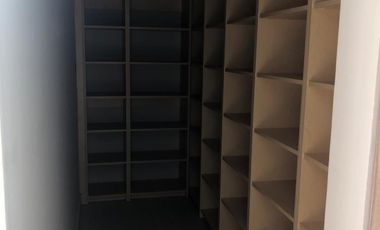 CASA EN RENTA EN LOMAS DE BEZARES