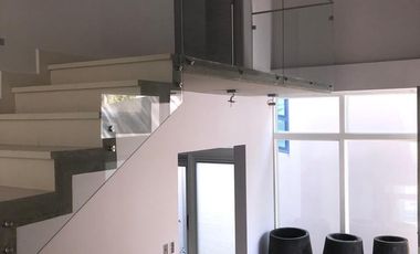 CASA EN RENTA EN LOMAS DE BEZARES