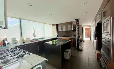 Casa en venta en Ciudad Satelite, Naucalpan de Juárez, México