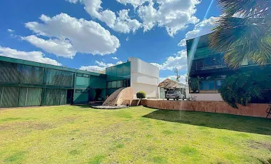 Casa en venta en Ciudad Satelite, Naucalpan de Juárez, México