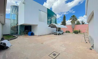 Casa en venta en Ciudad Satelite, Naucalpan de Juárez, México