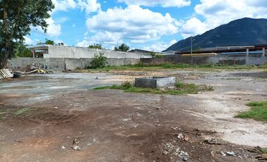 Terreno de 2700m² en Renta, 2 Portones de Acceso, Barda Perimetral, Uso de Suelo Mixto en Guadalupe