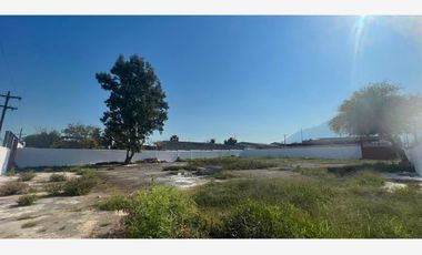Terreno de 2700m² en Renta, 2 Portones de Acceso, Barda Perimetral, Uso de Suelo Mixto en Guadalupe
