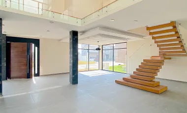 Casa en venta y renta en Lázaro Cárdenas, Metepec, México