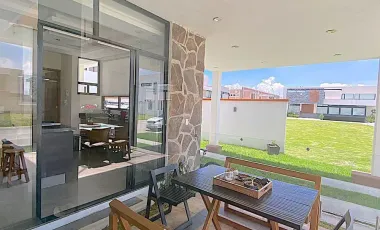 Casa en venta y renta en Lázaro Cárdenas, Metepec, México