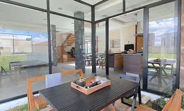 Casa en venta y renta en Lázaro Cárdenas, Metepec, México