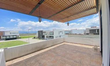 Casa en venta y renta en Lázaro Cárdenas, Metepec, México