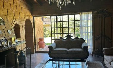 HERMOSA CASA EN RENTA EN EL CENTRO DE SAN JUAN DEL RÍO, QUERÉTARO. SUP. 1,500 m2